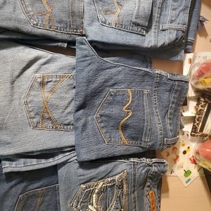Woman jeans lot all size 6 lot of 6